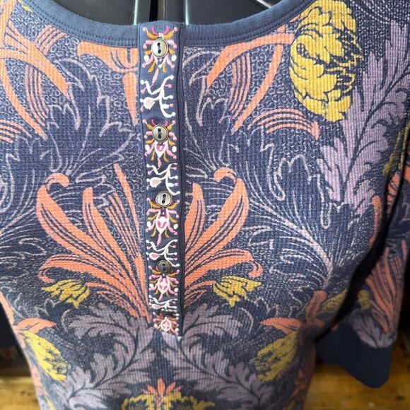 Sundance purple floral waffle L whimsical long sleeve shirt - Picture 2 of 4